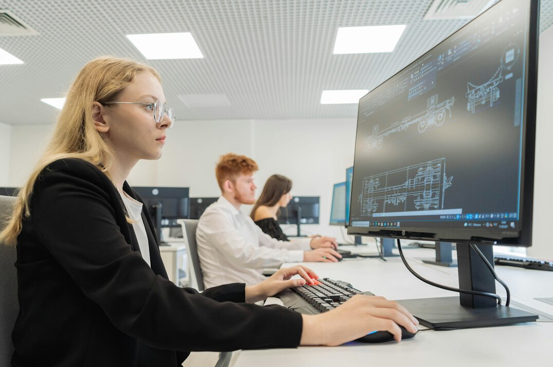 online programming course students